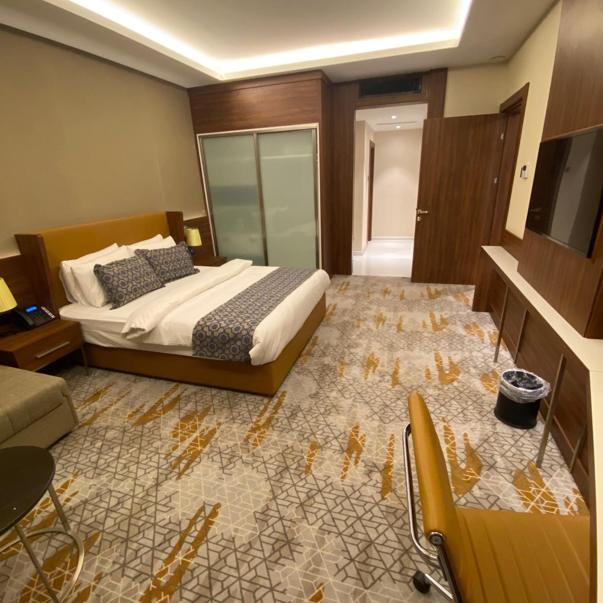 Royal Vista Hotel ‘Ibrī Eksteriør billede