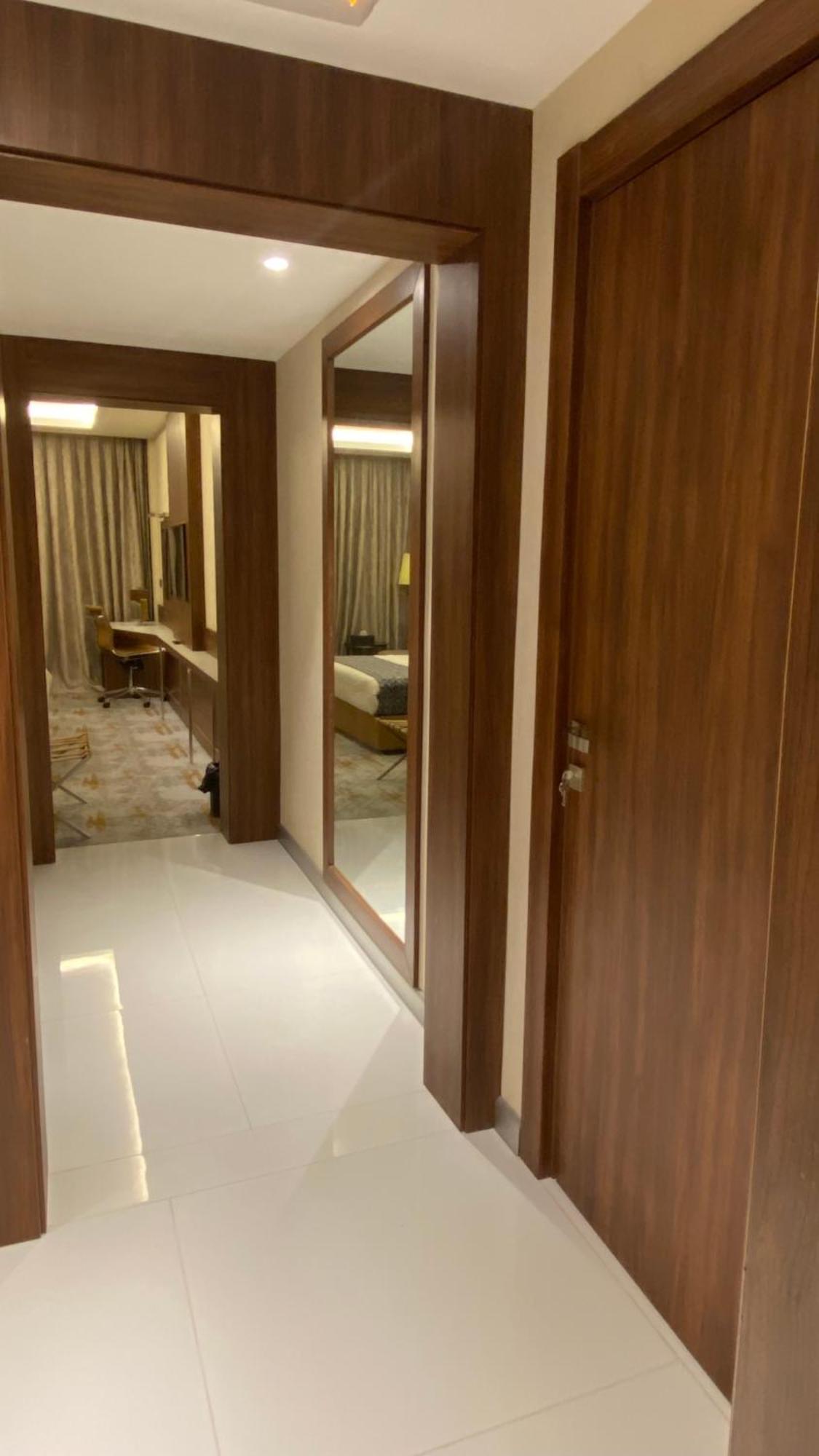 Royal Vista Hotel ‘Ibrī Eksteriør billede