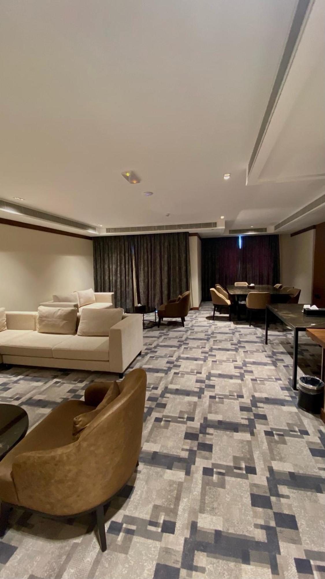 Royal Vista Hotel ‘Ibrī Eksteriør billede